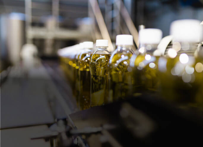 Decanting & Packaging Image